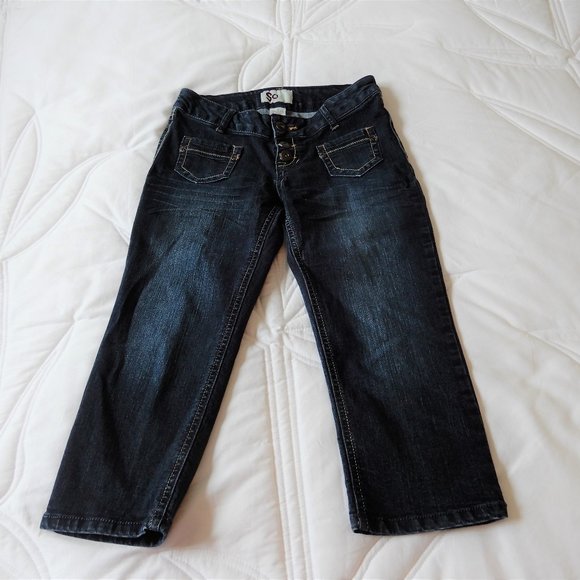 SO Brand Capri Jeans Med Wash in  Size 3 - Picture 1 of 10
